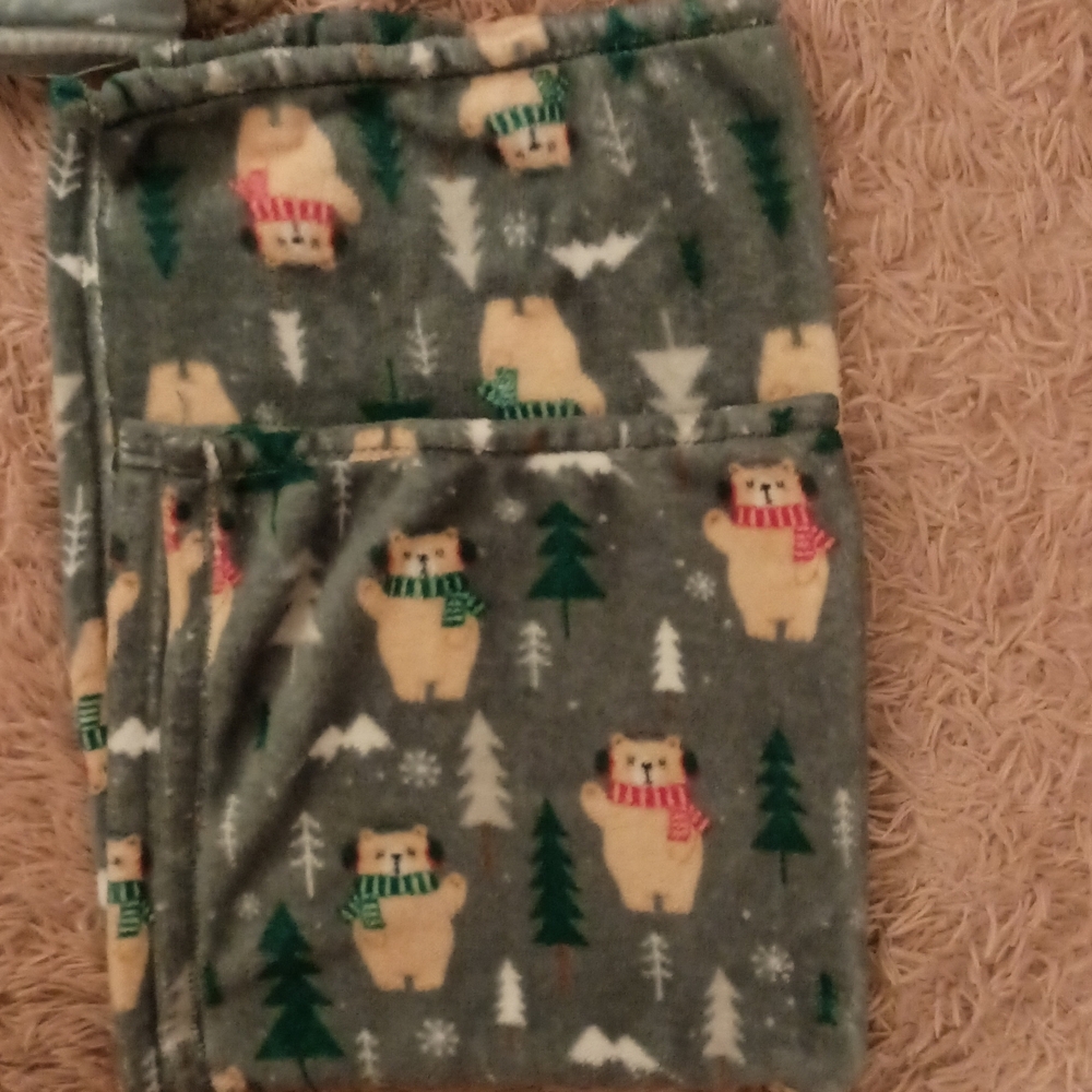 Festive Gray Holiday Blanket with Bear Design